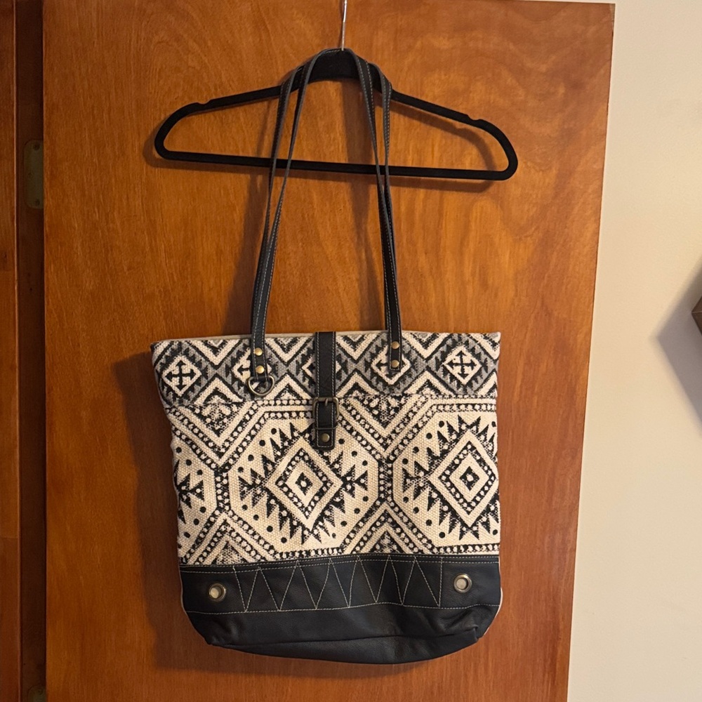 Black and White Geometric Tote Bag - Boho